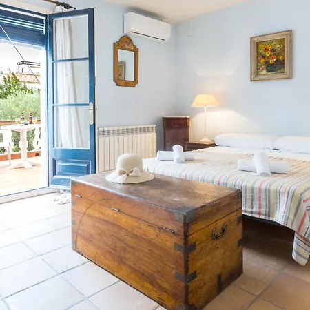 Monturiol Holiday home *